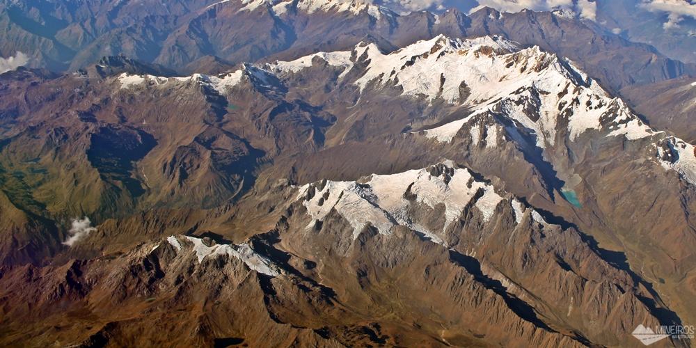 Andes Peruanos da janela do avião